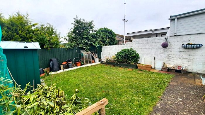 2 Bedroom Semi-Detached Bungalow For Sale In Greenlawns, Barry, CF62