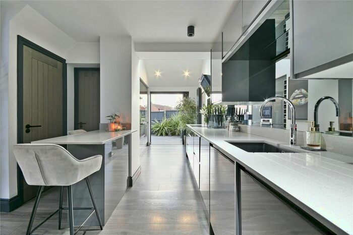 2 Bedroom Semi-Detached House To Rent In Lancaster Way, Abbots Langley, WD5