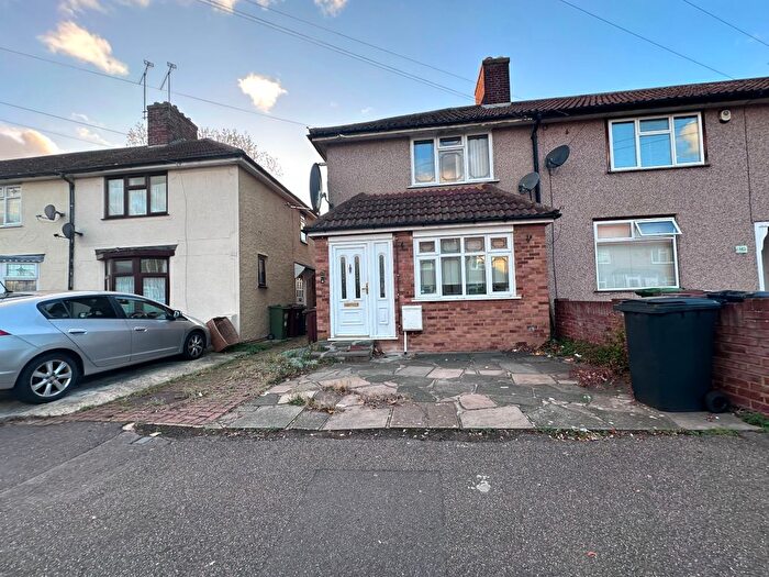 2 Bedroom Terraced House To Rent In Grafton Road, Dagenham, RM8