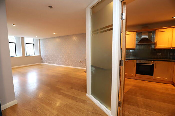 2 Bedroom Flat For Sale In Orrell Street, Bury, BL8