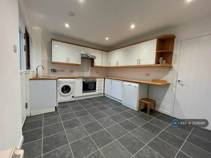 2 Bedroom Terraced House To Rent In Smiddy Wynd, Alva, FK12