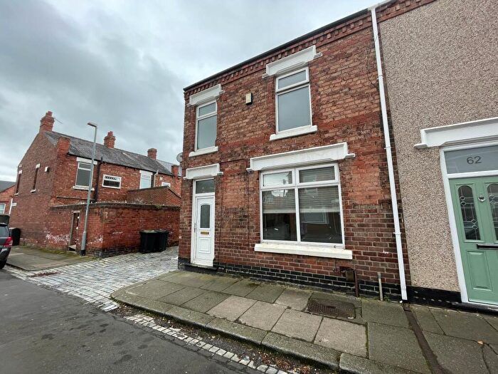 3 Bedroom End Of Terrace House To Rent In Grasmere Road, Darlington, DL1