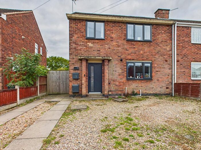 3 Bedroom Semi-Detached House For Sale In Featherston Drive, Burbage, LE10