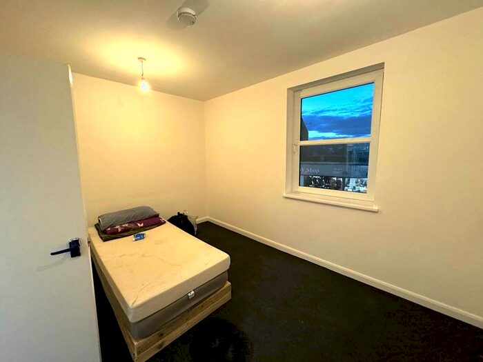 1 Bedroom Flat To Rent In Queens Road, Hastings, TN34