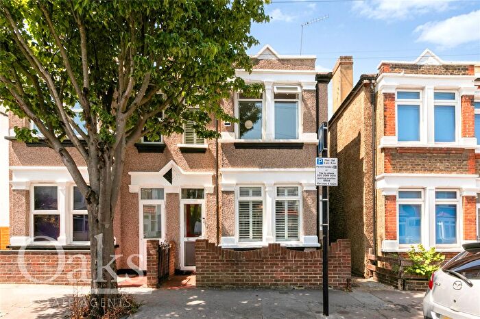 3 Bedroom Semi-Detached House For Sale In Addiscombe Court Road, Addiscombe, CR0