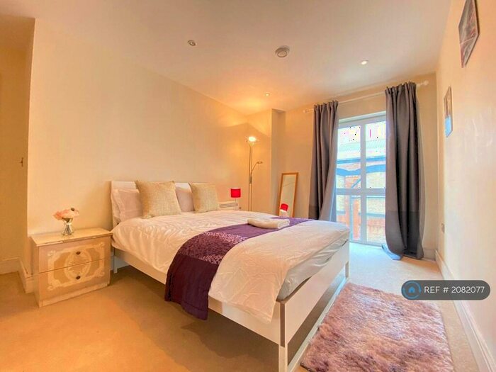 2 Bedroom Flat To Rent In Hare Marsh, London, E2