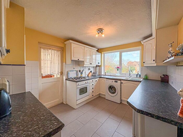 2 Bedroom Semi-Detached Bungalow For Sale In Grasmere Avenue, Hullbridge, Hockley, SS5