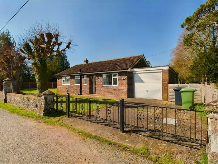 3 Bedroom Detached Bungalow For Sale In Heywood Road, Diss, IP22