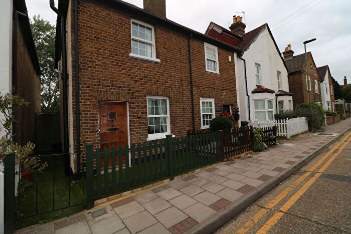 2 Bedroom Cottage To Rent In North Road, West Wickham, BR4