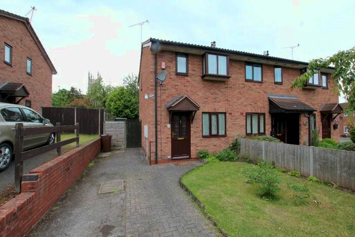 2 Bedroom End Of Terrace House To Rent In The Cloisters, Burton-On-Trent, DE15