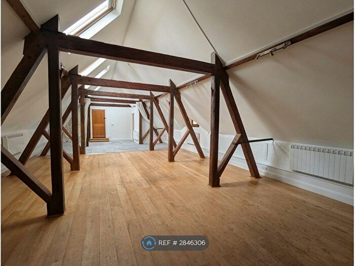 Studio To Rent In The Granary, Dorking, RH4