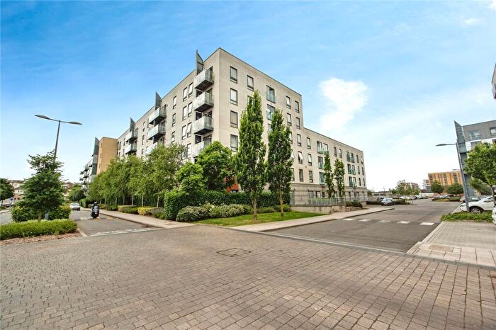 2 Bedroom Flat For Sale In Ocean Drive, Gillingham, Kent, ME7