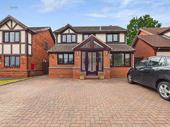 4 Bedroom Detached House For Sale In The Saplings, Walmley, B76