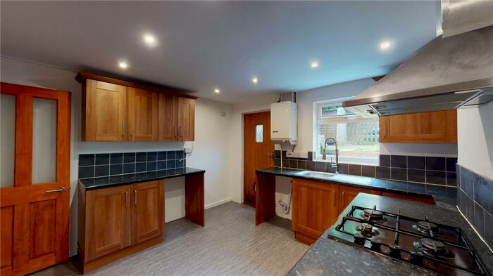 2 Bedroom Apartment To Rent In Kingsley Road, Maidstone, Kent, ME15