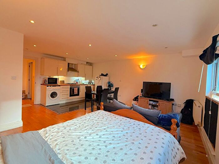 Studio To Rent In Victory Road Mews, Wimbledon, SW19