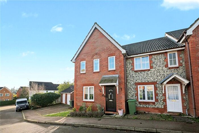 3 Bedroom End Of Terrace House For Sale In Alan Avenue, Newton Flotman, Norwich, Norfolk, NR15