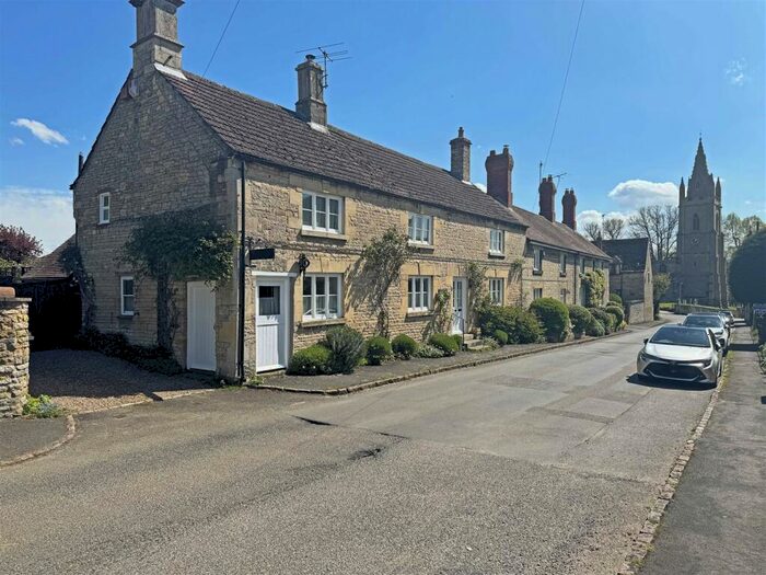4 Bedroom Cottage For Sale In Church Street, Empingham, LE15