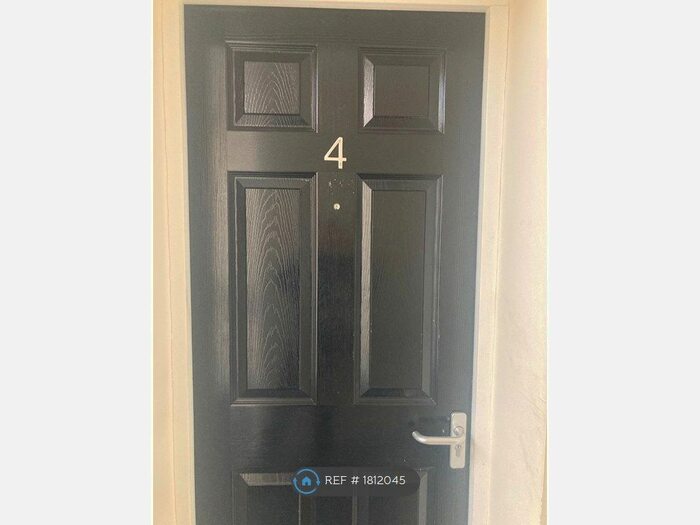 1 Bedroom Flat To Rent In Cannon Street, Wellingborough, NN8