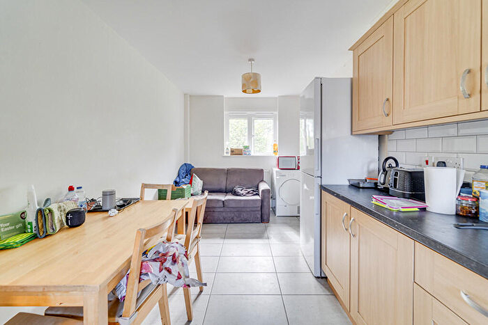 4 Bedroom Maisonette To Rent In Hungerford Road, Islington, London, N7