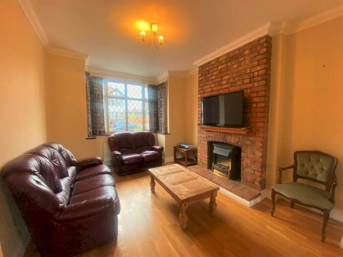 3 Bedroom Semi-Detached House To Rent In Park Crescent, Harrow Wealdstone, HA3