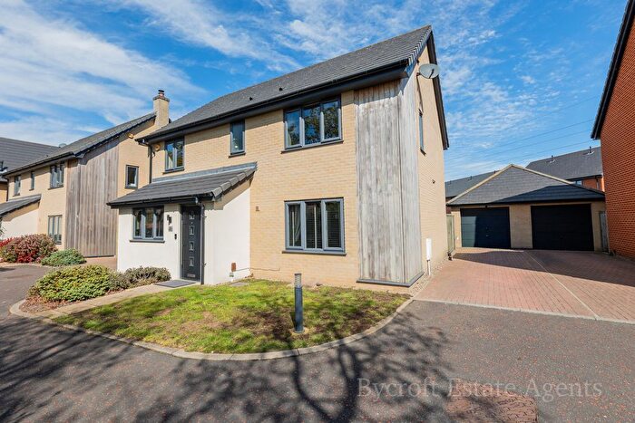 4 Bedroom Detached House For Sale In Hobart Close, Lowestoft, NR32