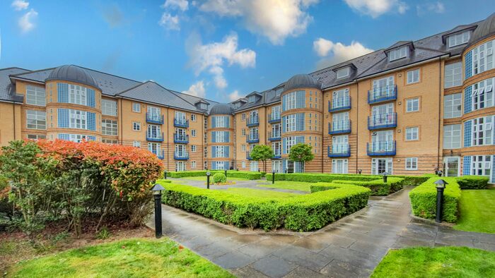 2 Bedroom Flat To Rent In Newland Gardens, Hertford, SG13