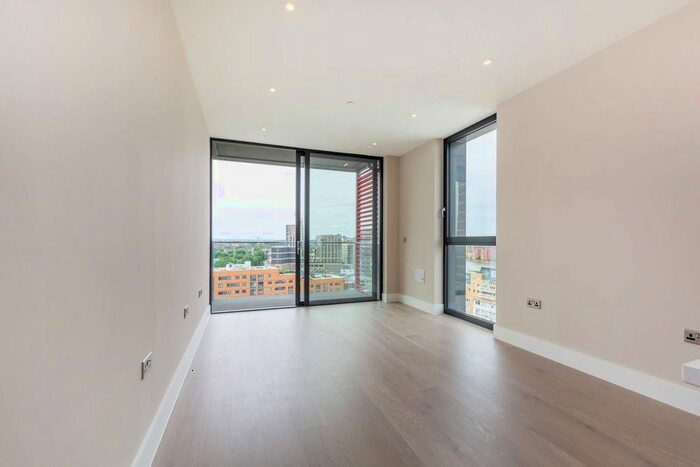 2 Bedroom Flat To Rent In Gwynne Road, Battersea, London, SW11