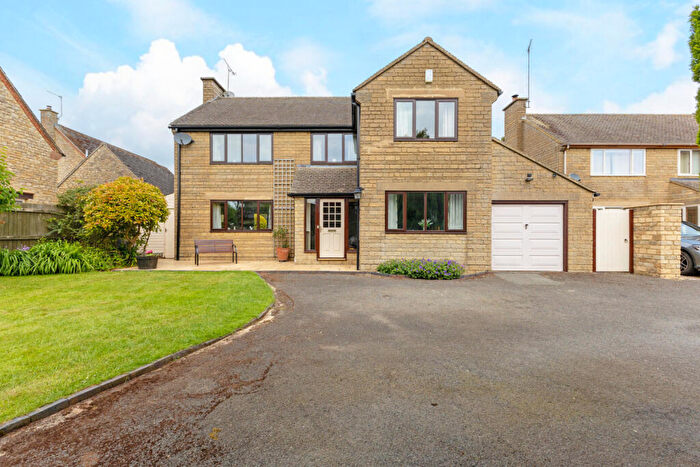 5 Bedroom Detached House For Sale In Wappenham Road Helmdon Brackley, Northamptonshire, NN13