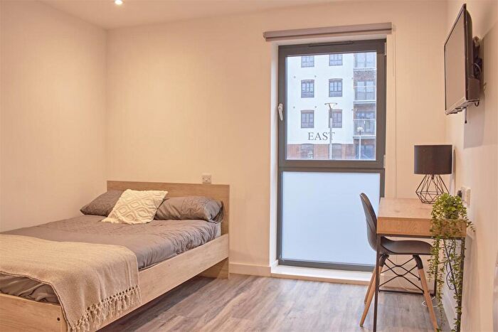 1 Bedroom Flat To Rent In Paintworks, Arnos Vale, Bristol, BS4