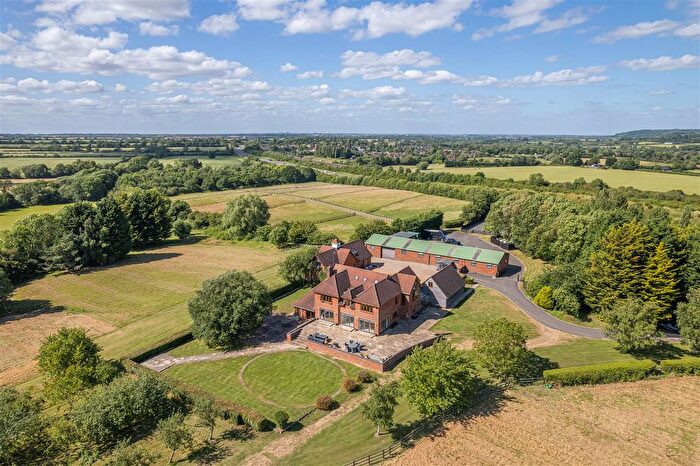 8 Bedroom Detached House For Sale In Great Brickhill Road, Soulbury, Buckinghamshire, LU7