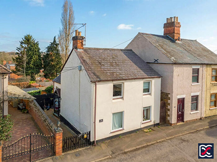 2 Bedroom Detached House For Sale In Queen Street, Lower Weedon, NN7