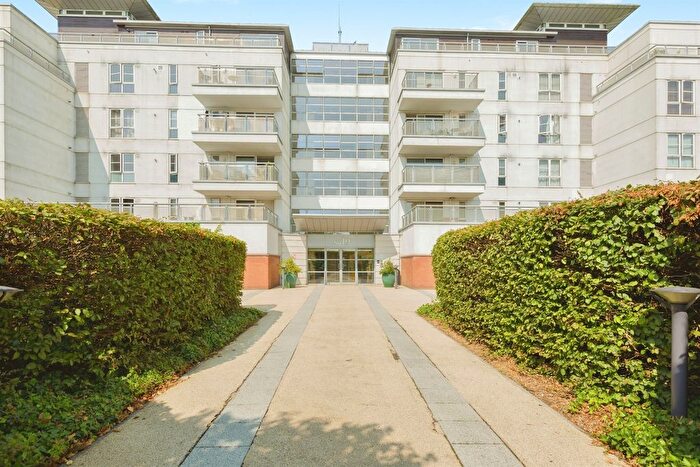1 Bedroom Flat For Sale In Watkin Road, Leicester, LE2