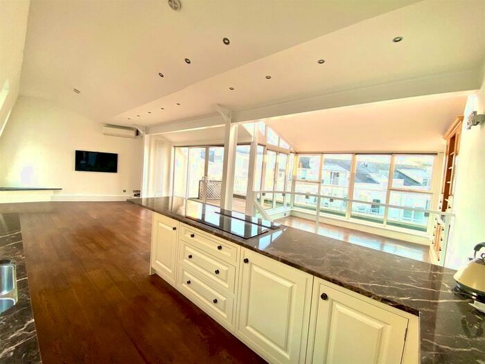 2 Bedroom Flat To Rent In Carlyle Court, Chelsea Harbour, London, SW10