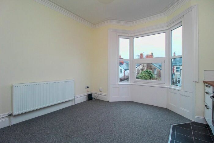 1 Bedroom Flat To Rent In Penylan Road, Roath, Cardiff CF23