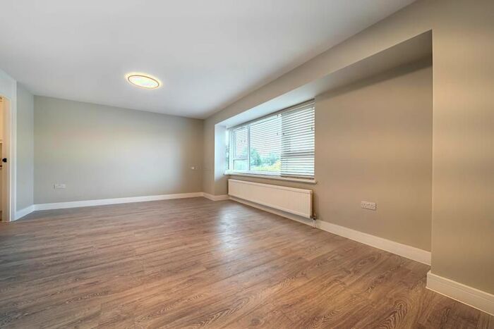 Studio To Rent In Quarry Street, Guildford, GU1