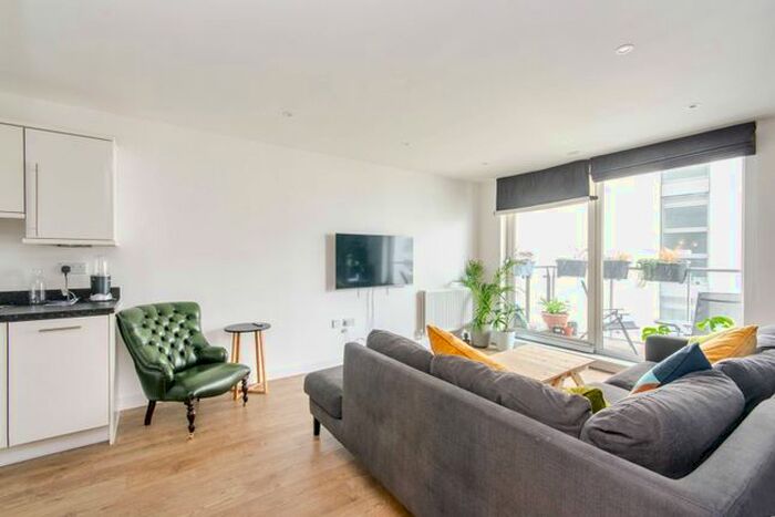 1 Bedroom Flat To Rent In Ealing Road, Brentford, TW8