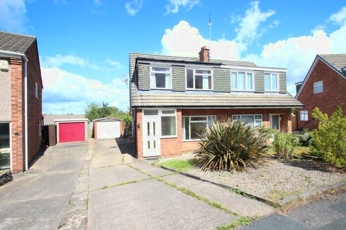 3 Bedroom Semi-Detached House To Rent In Primley Park Drive, Leeds, West Yorkshire, Uk, LS17