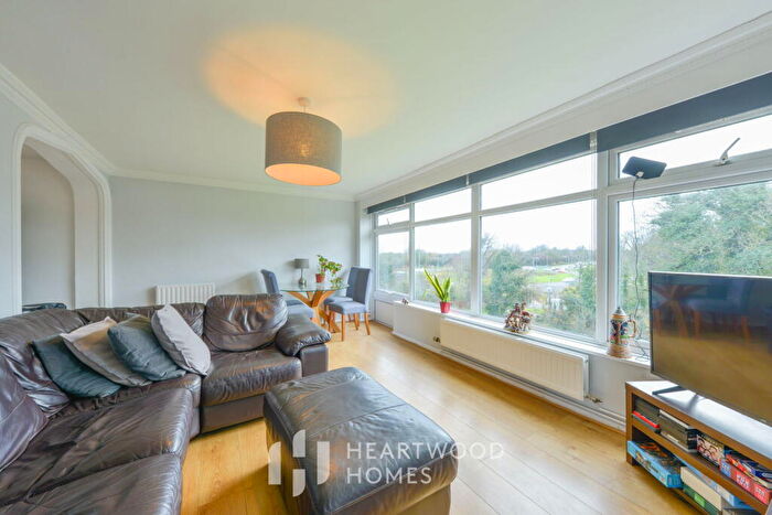 2 Bedroom Maisonette For Sale In Coningsby Bank, St. Albans, AL1