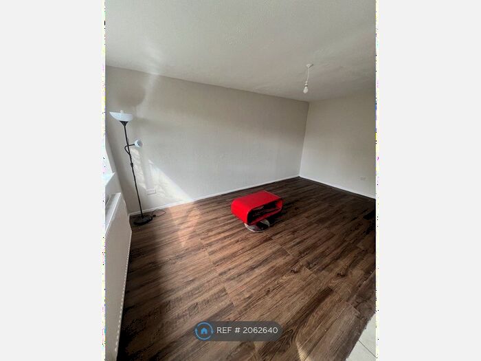 3 Bedroom Terraced House To Rent In Holbeck, Bracknell, RG12