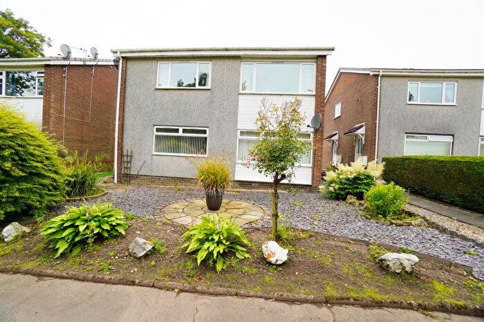 2 Bedroom Apartment To Rent In Glenburn Crescent, Milton Of Campsie, G66