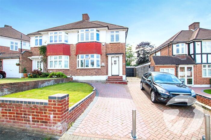 3 Bedroom Semi-Detached House For Sale In West Hallowes, London, SE9