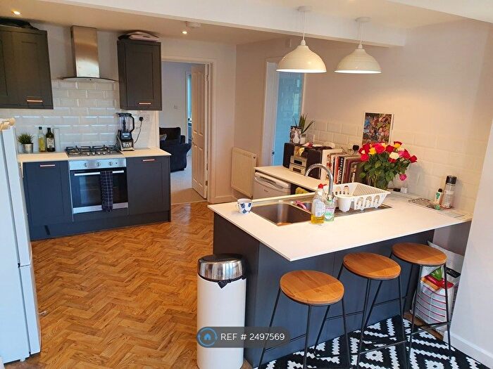 2 Bedroom Flat To Rent In Waterloo Road, Southampton, SO15