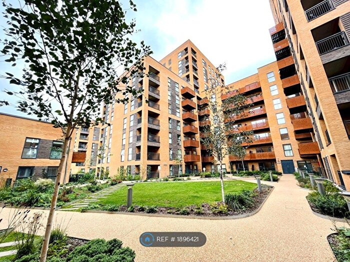 2 Bedroom Flat To Rent In Tidey, London, W3