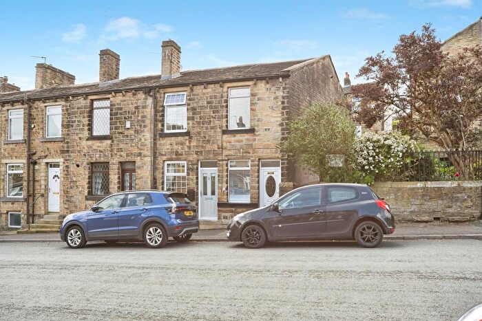 2 Bedroom End Of Terrace House For Sale In Fell Lane, Keighley, BD22