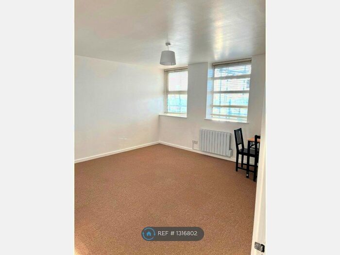 1 Bedroom Flat To Rent In The Lumiere Building, London E7