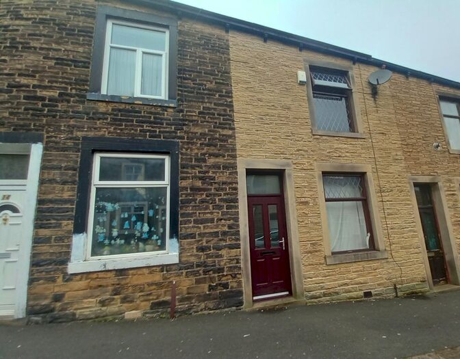 Houses for sale & to rent in BB9 9AH, Railway Street, Whitefield