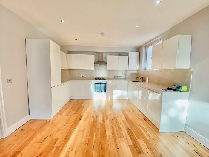 1 Bedroom Flat To Rent In Gloucester Road, New Barnet, EN5