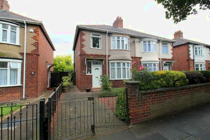 3 Bedroom Semi-Detached House For Sale In Yarm Road, Darlington, DL1