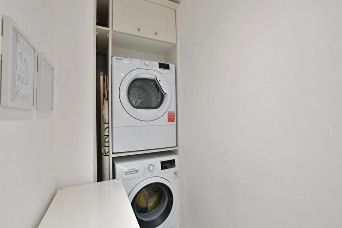3 Bedroom End Of Terrace House For Sale In Bradfords Close, Buckhurst Hill, Essex, IG9