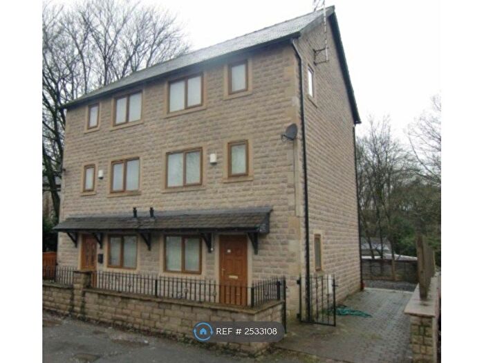 5 Bedroom Semi-Detached House To Rent In Bolton Road West, Ramsbottom, Bury, BL0